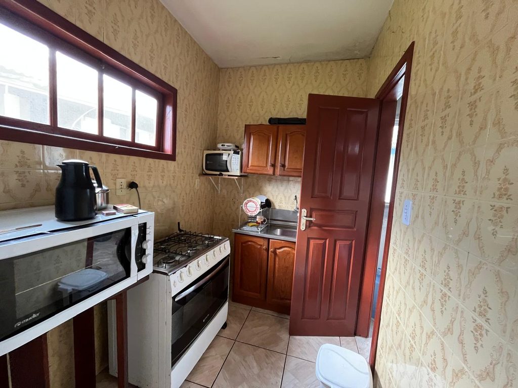 Casa à Venda no Centro de Imbituba – 3 Quartos | Terreno de 400 m² — CENTRO, CENTRO/SC